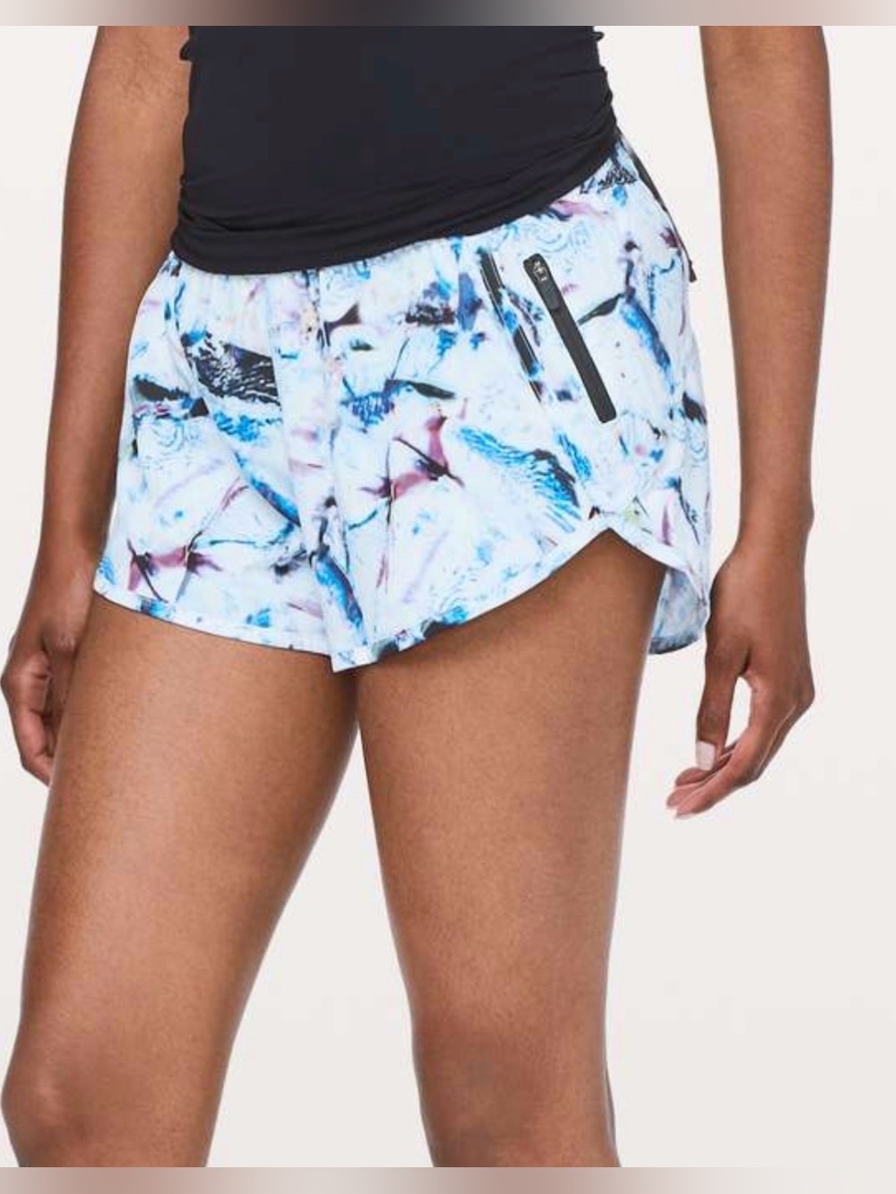 Lululemon Hotty Hot Short II 4" Lined Crystallize Multi Light Blue Pattern SZ 6
